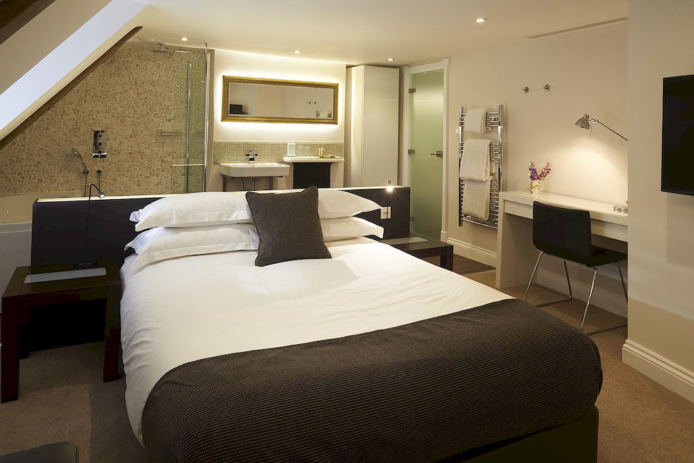 The Bell Hotel Epping Exterior foto